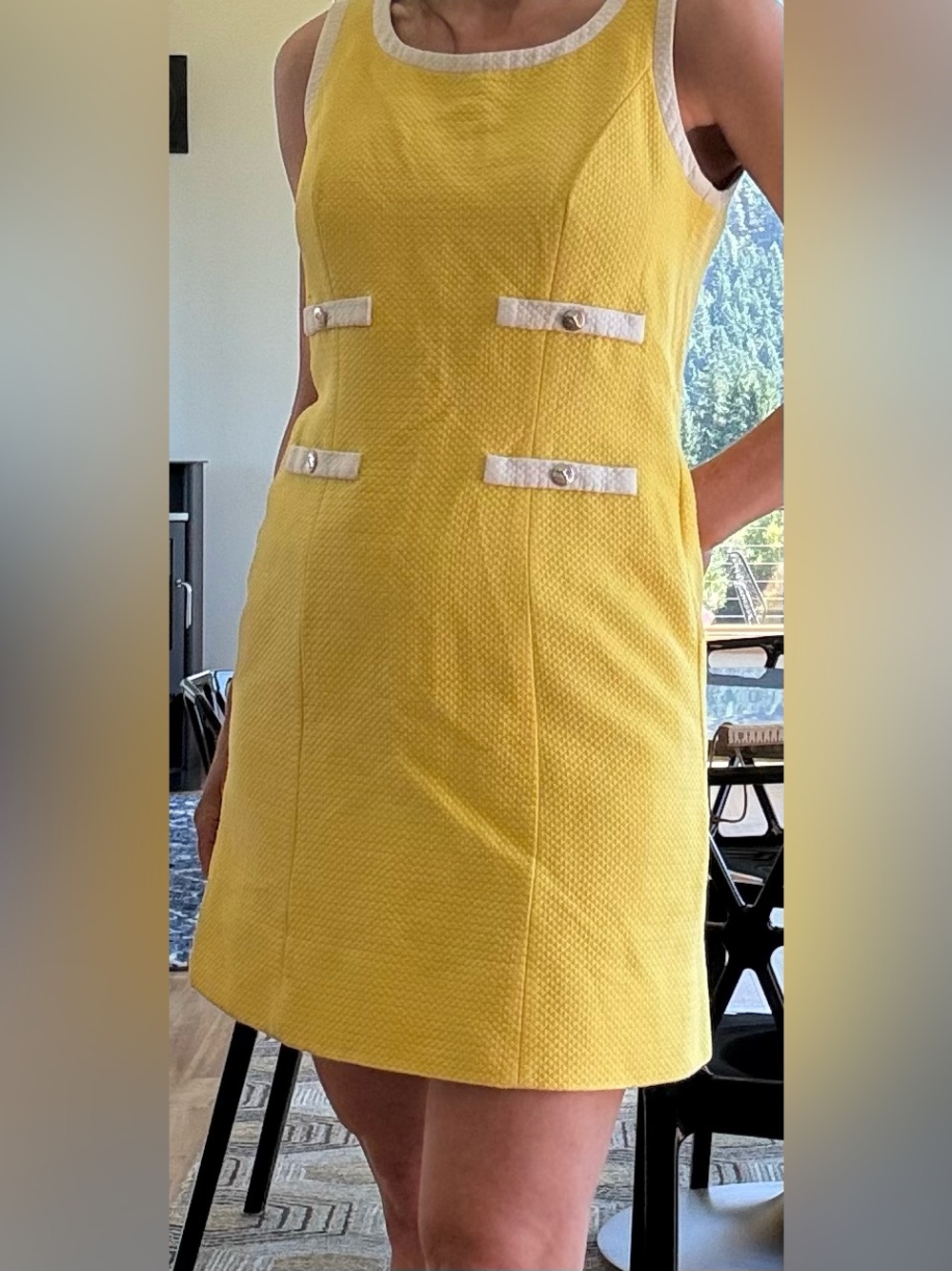 Vintage Yellow Sleeveless Shift Dress with Contrast Trim